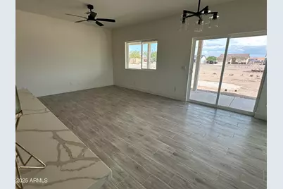 15931 S Fischer Place, Arizona City, AZ 85123 - Photo 10