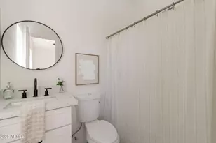 521 E Wickieup Ln, Phoenix, AZ 85024 - Photo 22