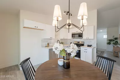 521 E Wickieup Lane, Phoenix, AZ 85024 - Photo 16