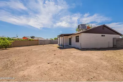 521 E Wickieup Lane, Phoenix, AZ 85024 - Photo 38