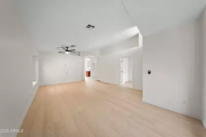 4315 E Redwood Lane, Phoenix, AZ 85048 - Photo 2