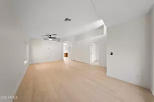 4315 E Redwood Ln, Phoenix, AZ 85048 - Photo 2