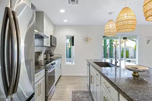 8738 E Rose Ln, Scottsdale, AZ 85250 - Photo 12