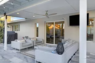 8738 E Rose Ln, Scottsdale, AZ 85250 - Photo 4