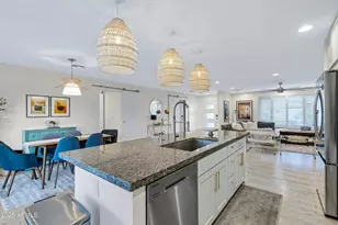 8738 E Rose Ln, Scottsdale, AZ 85250 - Photo 14