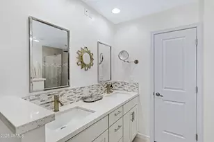 8738 E Rose Ln, Scottsdale, AZ 85250 - Photo 22