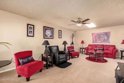 10477 W Highwood Lane, Sun City, AZ 85373 - Photo 12