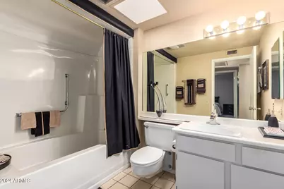 10477 W Highwood Lane, Sun City, AZ 85373 - Photo 18