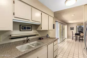 10477 W Highwood Ln, Sun City, AZ 85373 - Photo 10