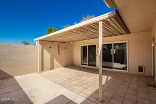 10477 W Highwood Ln, Sun City, AZ 85373 - Photo 4