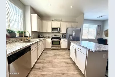 3708 E Kerry Lane, Phoenix, AZ 85050 - Photo 2