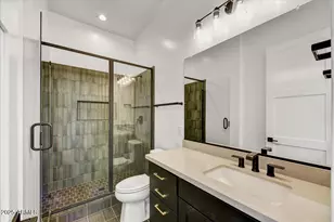 3330 W Desert Dawn Dr, Phoenix, AZ 85083 - Photo 18