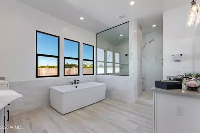 3330 W Desert Dawn Drive, Phoenix, AZ 85083 - Photo 14