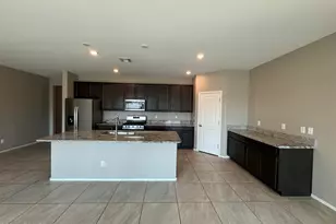 3415 W Donner Dr, Phoenix, AZ 85041 - Photo 1