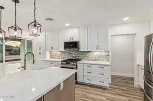 3111 N 34th St, Phoenix, AZ 85018 - Photo 16