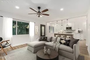 3111 N 34th St, Phoenix, AZ 85018 - Photo 12