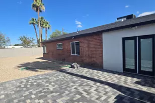 3241 N 27th Pl, Phoenix, AZ 85016 - Photo 10