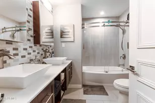 1136 E Forest Hills Dr, Phoenix, AZ 85022 - Photo 24