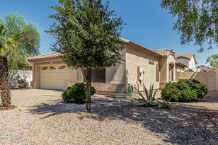 1748 E Loma Vista St, Gilbert, AZ 85295 - Photo 6