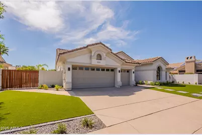 10228 N 55th Place, Paradise Valley, AZ 85253 - Photo 2