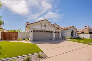 10228 N 55th Pl, Paradise Valley, AZ 85253 - Photo 2