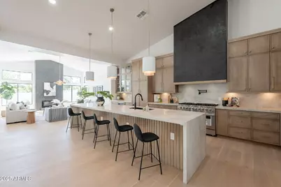 10228 N 55th Place, Paradise Valley, AZ 85253 - Photo 18