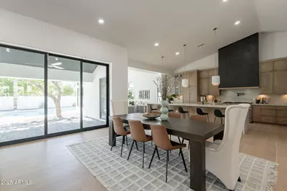 10228 N 55th Place, Paradise Valley, AZ 85253 - Photo 24