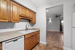 23051 N 87th Dr, Peoria, AZ 85383 - Photo 18