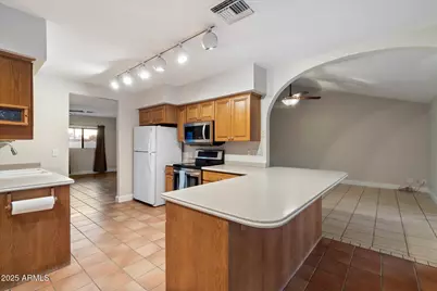 23051 N 87th Drive, Peoria, AZ 85383 - Photo 14