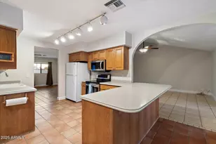 23051 N 87th Dr, Peoria, AZ 85383 - Photo 14