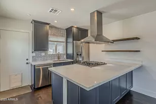 2112 North 25th Pl, Phoenix, AZ 85008 - Photo 4