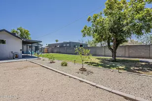 2112 North 25th Pl, Phoenix, AZ 85008 - Photo 22