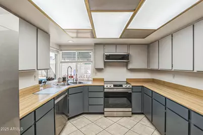 3833 W Phelps Road, Phoenix, AZ 85053 - Photo 2