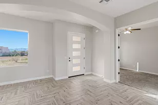 22204 W Dale Ln, Wittmann, AZ 85361 - Photo 4