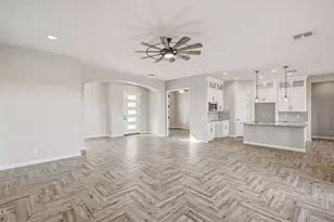 22204 W Dale Ln, Wittmann, AZ 85361 - Photo 4