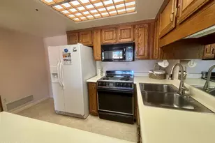 10330 W Thunderbird Blvd, Sun City, AZ 85351 - Photo 10