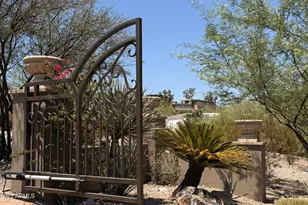 5738 N 32nd Pl, Paradise Valley, AZ 85253 - Photo 36