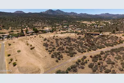 18086 S Henley Avenue #C, Kirkland, AZ 86332 - Photo 4