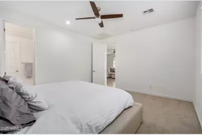 13319 W Red Range Way, Peoria, AZ 85383 - Photo 16