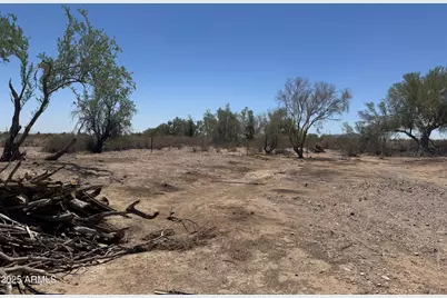 7700 N Orangewood Avenue #3, Tonopah, AZ 85354 - Photo 2