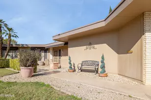 10630 W Pineaire Dr, Sun City, AZ 85351 - Photo 2