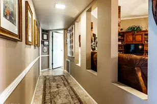 10630 W Pineaire Dr, Sun City, AZ 85351 - Photo 16