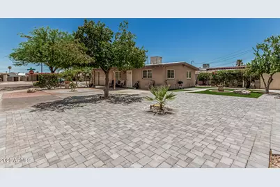 11222 W Connecticut Avenue, Youngtown, AZ 85363 - Photo 2