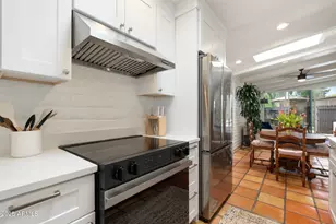 3036 N 32nd St, Phoenix, AZ 85018 - Photo 2