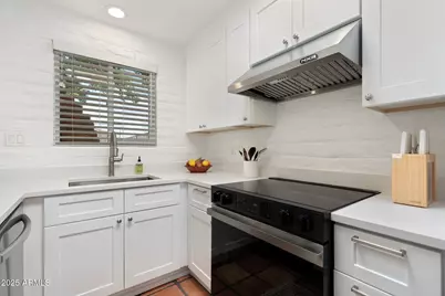 3036 N 32nd Street #303, Phoenix, AZ 85018 - Photo 6