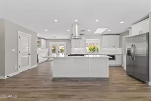 10423 W Monterosa Dr, Sun City, AZ 85351 - Photo 8