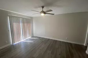 850 S River Dr, Tempe, AZ 85281 - Photo 2