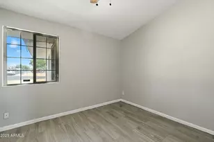 8514 N 38th Dr, Phoenix, AZ 85051 - Photo 32