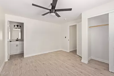 6713 N 56th Avenue, Glendale, AZ 85301 - Photo 16