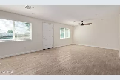 6713 N 56th Avenue, Glendale, AZ 85301 - Photo 4